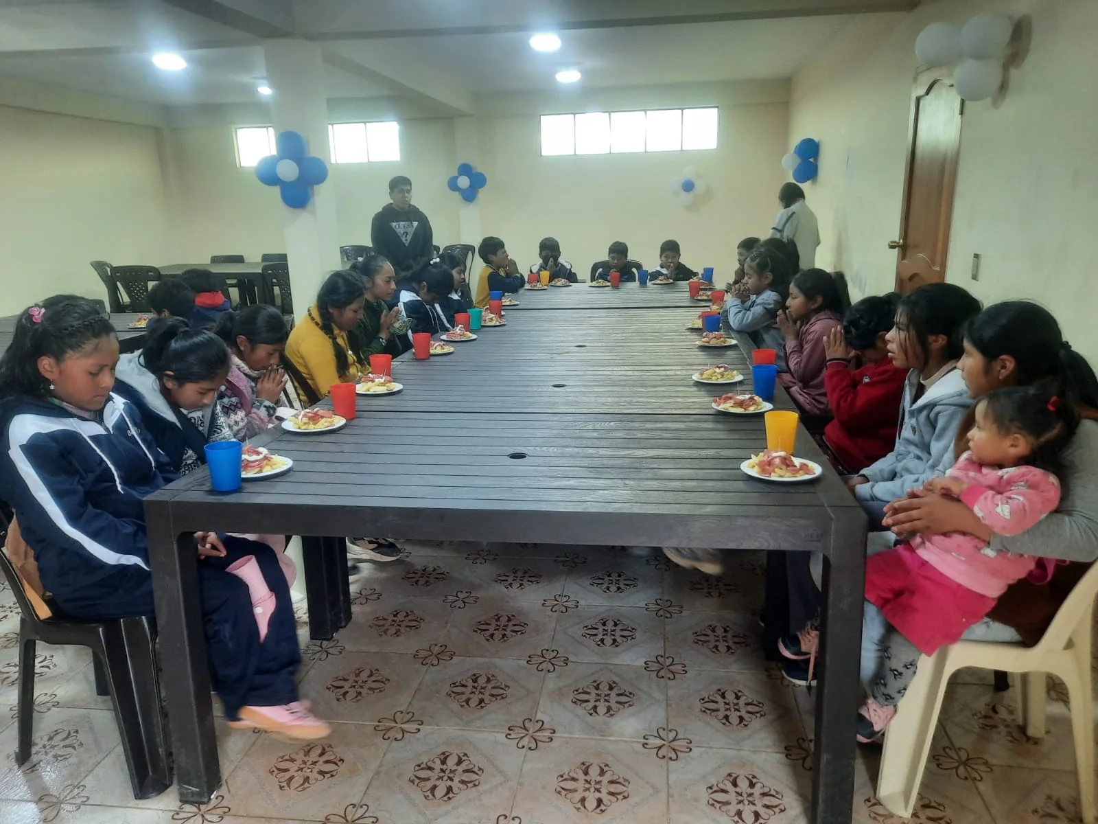 Convivencia y actividad grupal con niños.