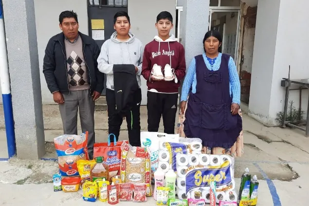 Familia beneficiaria con productos de apoyo.