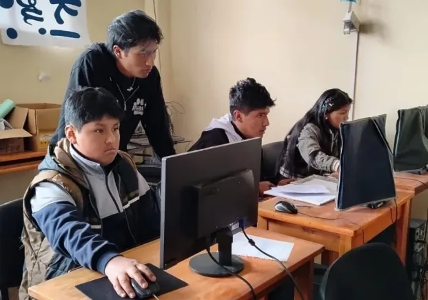 Actividad educativa con acompañamiento del equipo.