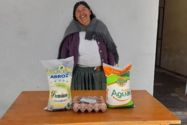 Apoyo con víveres y productos de primera necesidad.
